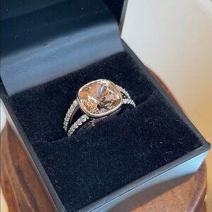 Elegant Sterling Ring with Sparkling Pink Stone. New SZ8